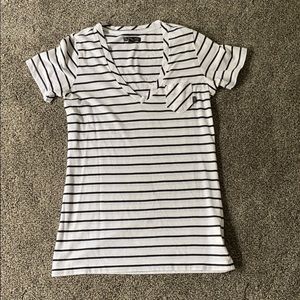 Striped vans vneck